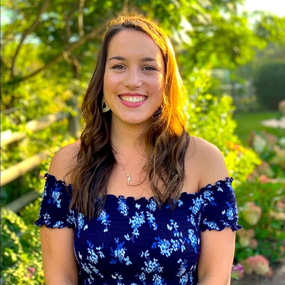 Meet your Posher, Tia - Picture 1 of 1